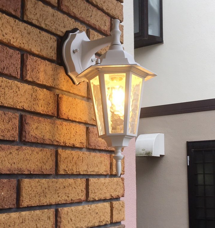 門灯交換　電球　玄関電灯　交換