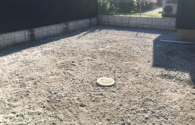 庭のリフォーム工事 人工芝張り