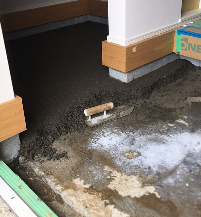 新築　玄関　タイル　工事
