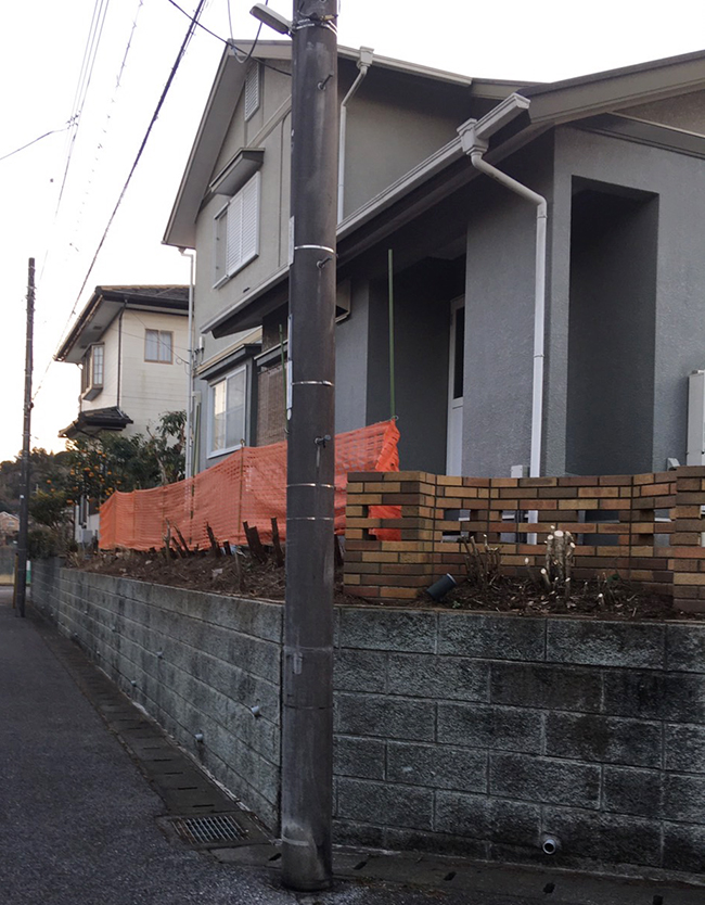 植栽伐採抜根作業から目隠しフェンス施工